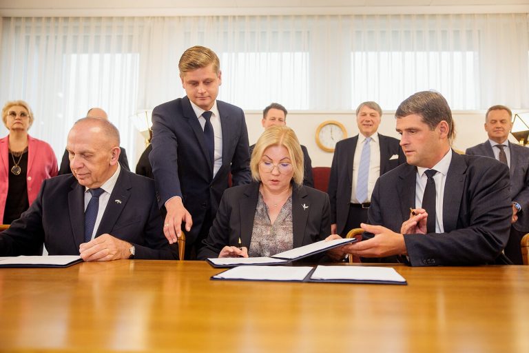 2162637-537093-1287x836