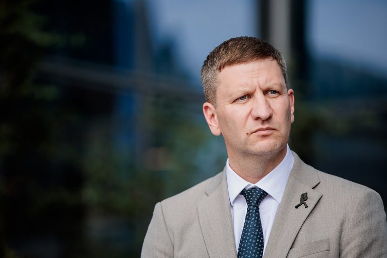 1661702-862878-1287x836