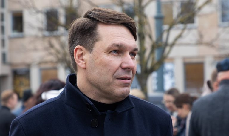 9969f13e-6e6e-4679-b31e-6b7019a1069d